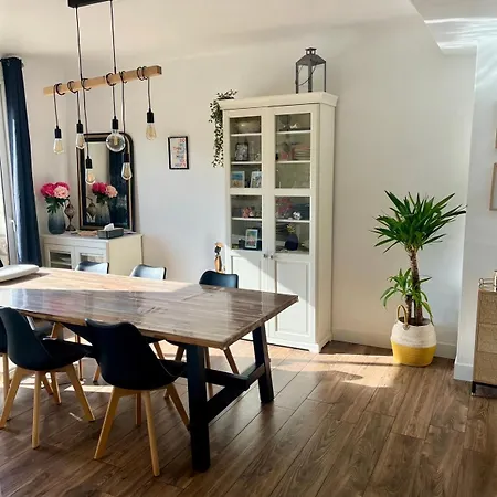 Maison Dans Le Vexin بيت للعطل